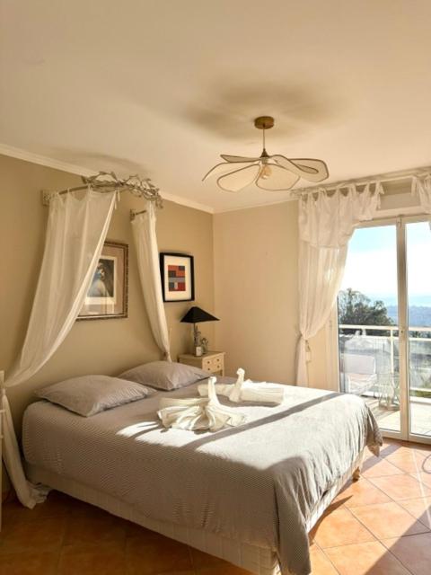 Villa les Amandines 110 m2 swimming pool, sea view air conditioning - Three-Bedroom Villa - 48