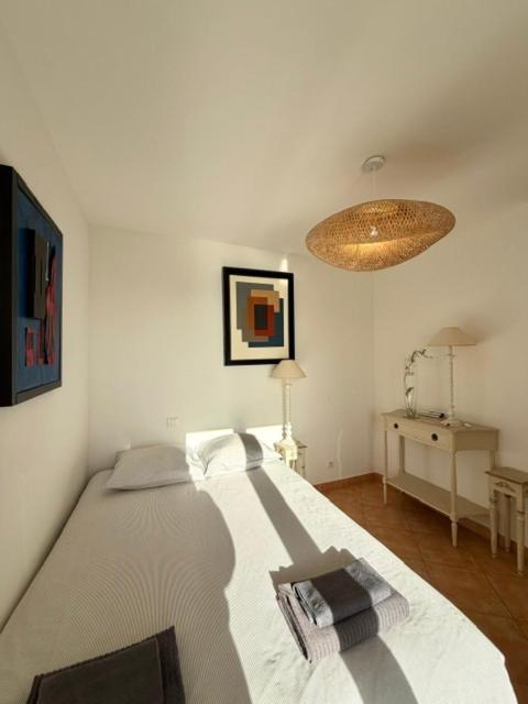 Villa les Amandines 110 m2 swimming pool, sea view air conditioning - Three-Bedroom Villa - 69
