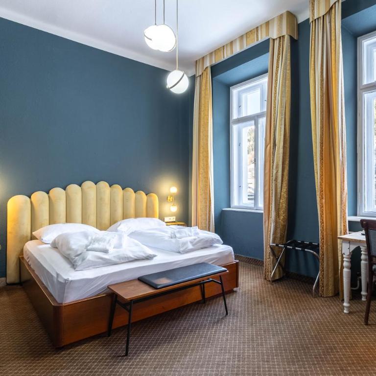 the eighteen86 by keyone - Doppelzimmer mit Badewanne - 4