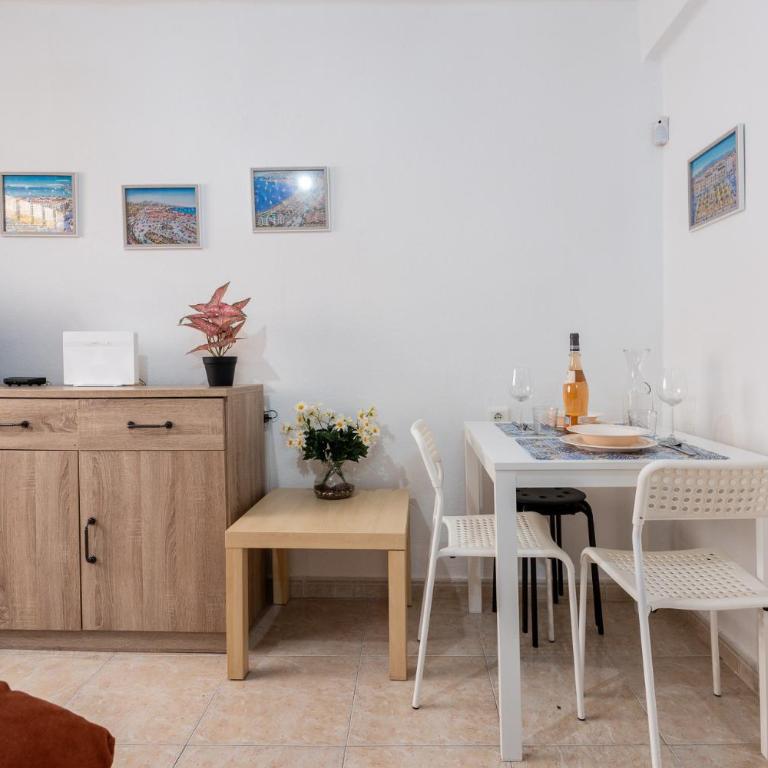 MalagaSuite Downtown Torremolinos - Apartamento de 1 dormitorio - 4