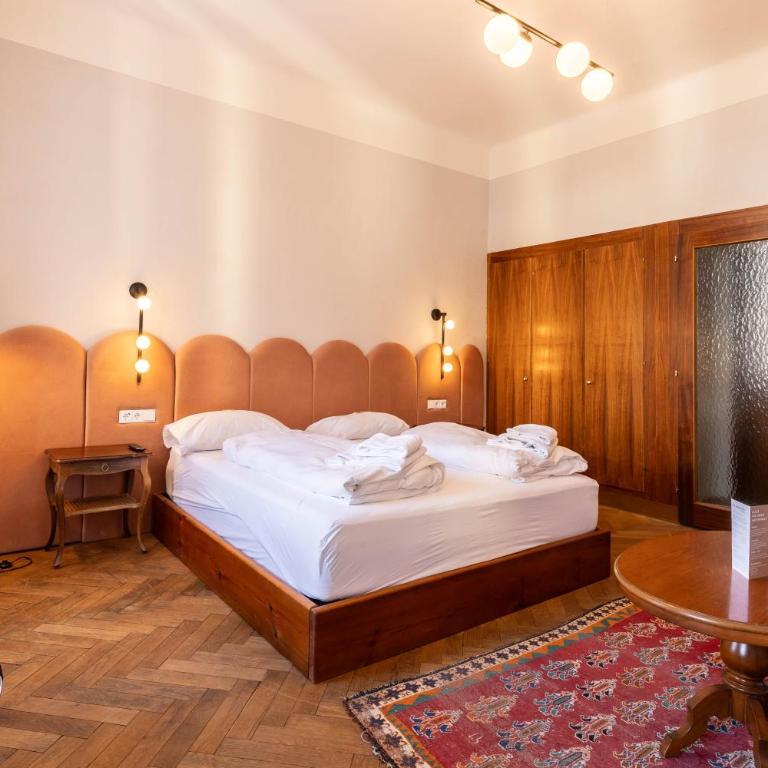the eighteen86 by keyone - Doppelzimmer mit Badewanne - 5