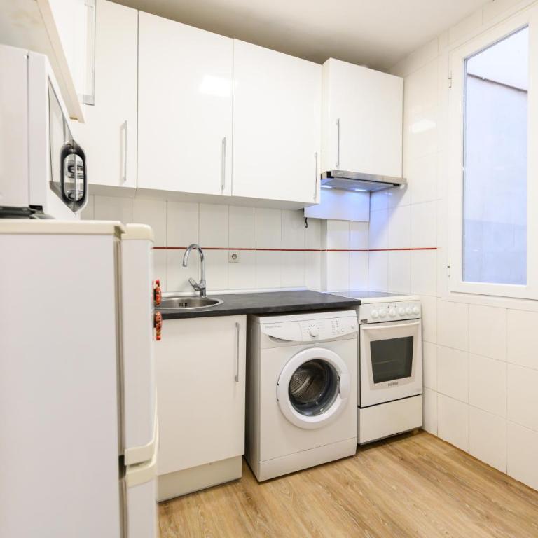 MAY613 Piso de 1 dormitorio en pleno centro de Madrid - Alquiler temporal - One-Bedroom Apartment - 45