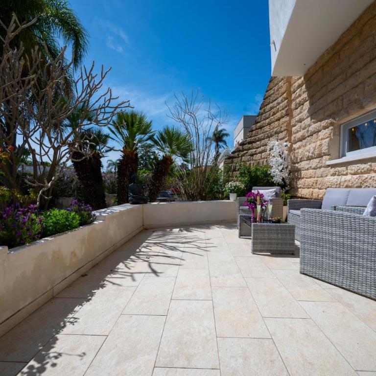 Pink Moon Private Luxury Villa Secluded Garden 5 Bedroom 4 en suite Bathrooms with Private Pool CAT 6 WiFi Close to Beach - Villa con Piscina Privata - 21