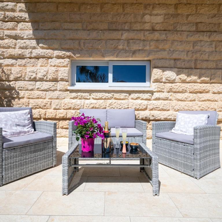 Pink Moon Private Luxury Villa Secluded Garden 5 Bedroom 4 en suite Bathrooms with Private Pool CAT 6 WiFi Close to Beach - Villa con Piscina Privata - 24