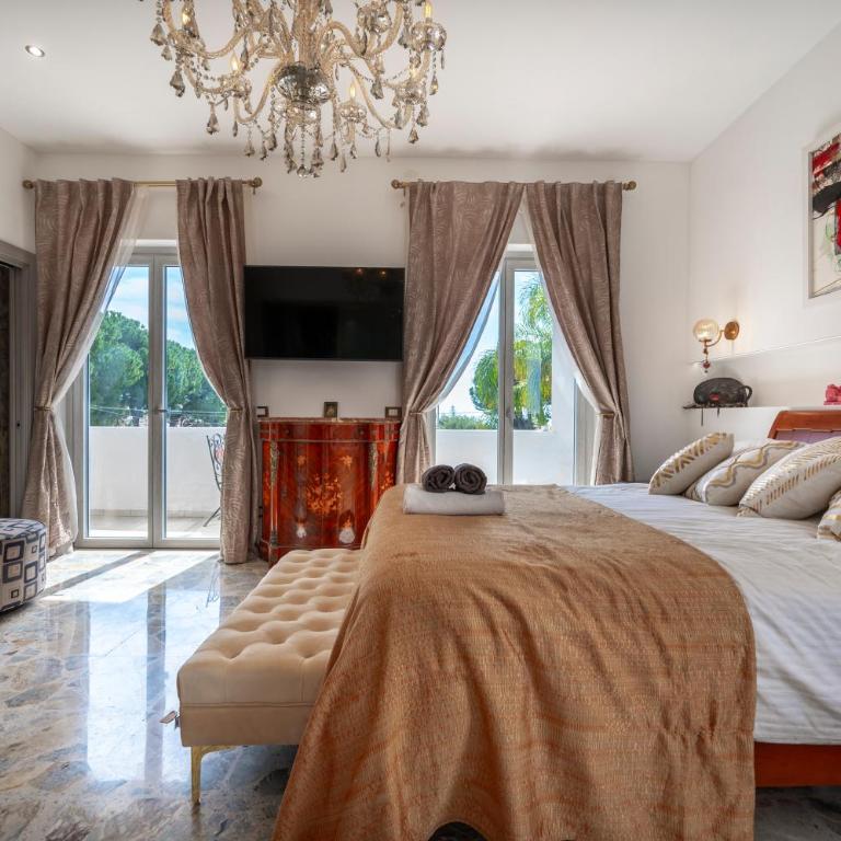 Pink Moon Private Luxury Villa Secluded Garden 5 Bedroom 4 en suite Bathrooms with Private Pool CAT 6 WiFi Close to Beach - Villa con Piscina Privata - 26