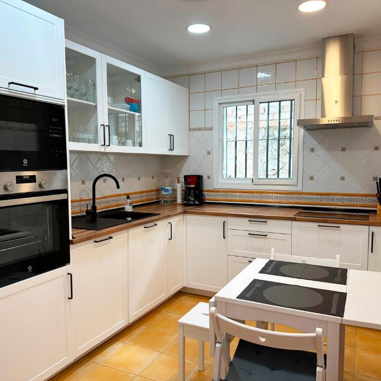 Casa con Terraza y Solarium Playa a 2 min - Casa de 3 dormitorios - 24