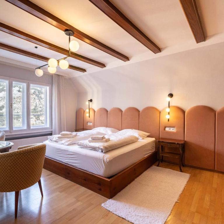the eighteen86 by keyone - Doppelzimmer mit Badewanne - 5
