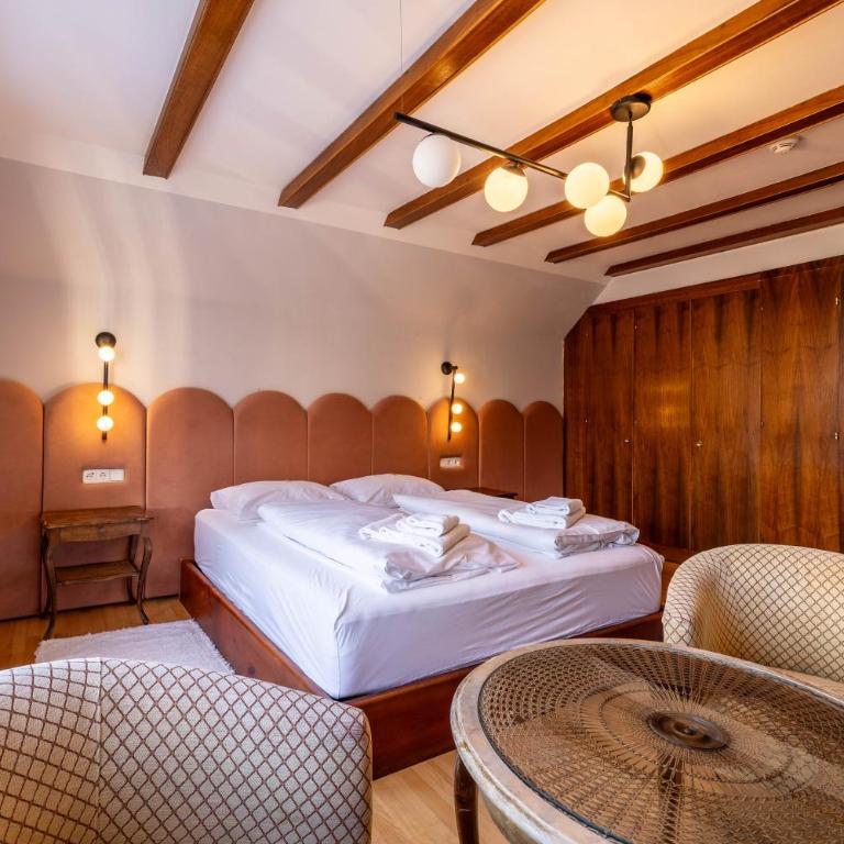 the eighteen86 by keyone - Doppelzimmer mit Badewanne - 4