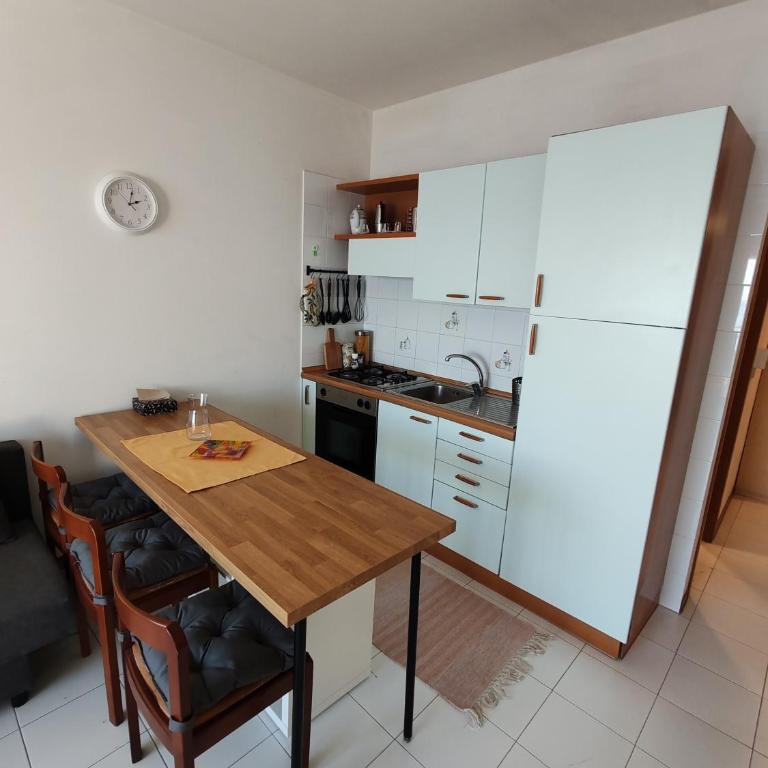 Casa Vista Mare - Appartamento con 1 Camera da Letto, Balcone e Vista Mare - 8