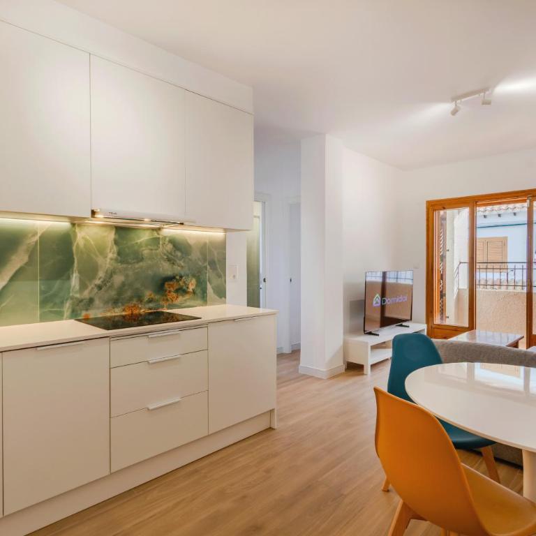 Peaceful haven on the coast by Domidai 11 days min - Apartamento de 2 dormitorios - 1