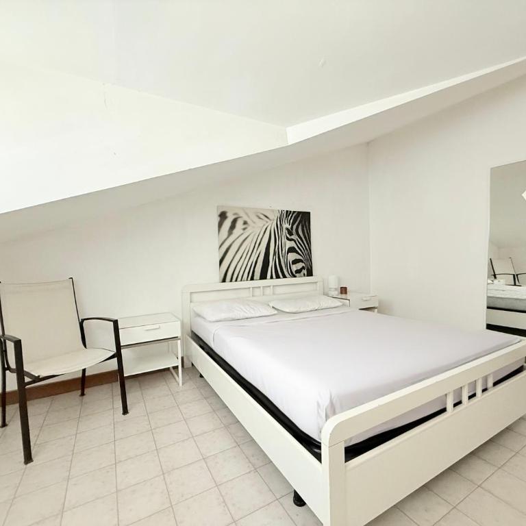 M170 - Marcelli, trilocale fronte mare con posto auto - Two-Bedroom Apartment - 14