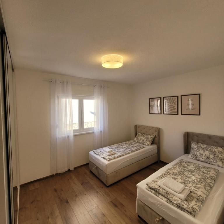 Apartman Holiday Self Check-in, Free parking - Apartman sa 2 Spavaće Sobe - 3