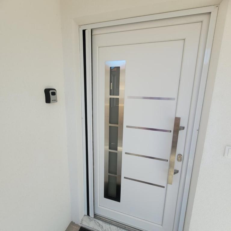 Apartman Holiday Self Check-in, Free parking - Apartman sa 2 Spavaće Sobe - 20