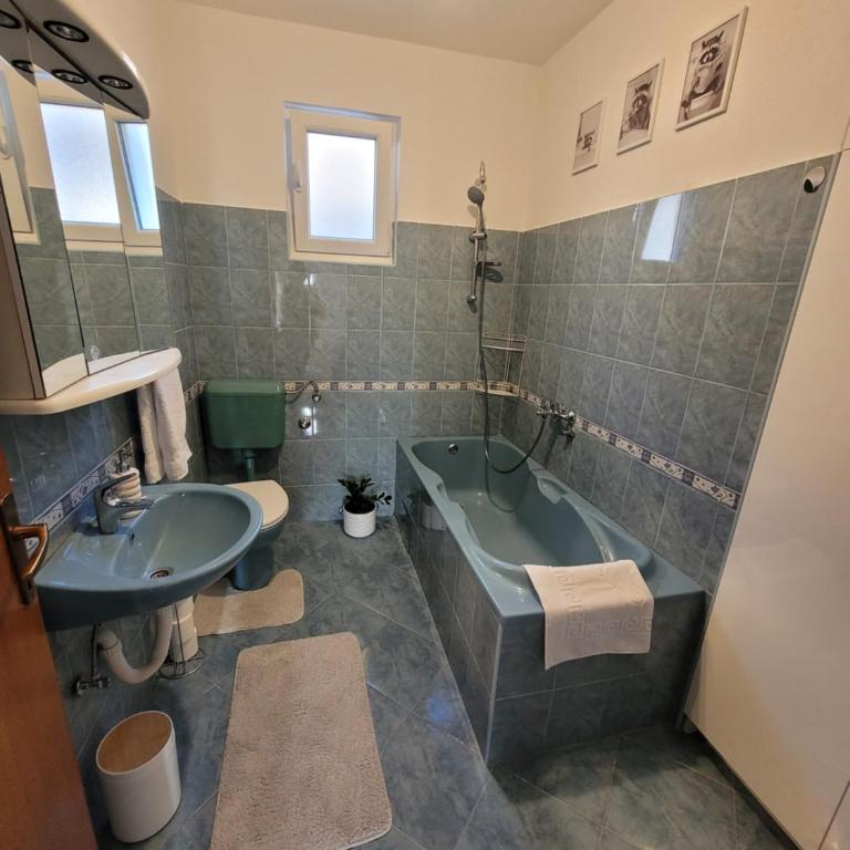 Apartman Holiday Self Check-in, Free parking - Apartman sa 2 Spavaće Sobe - 17