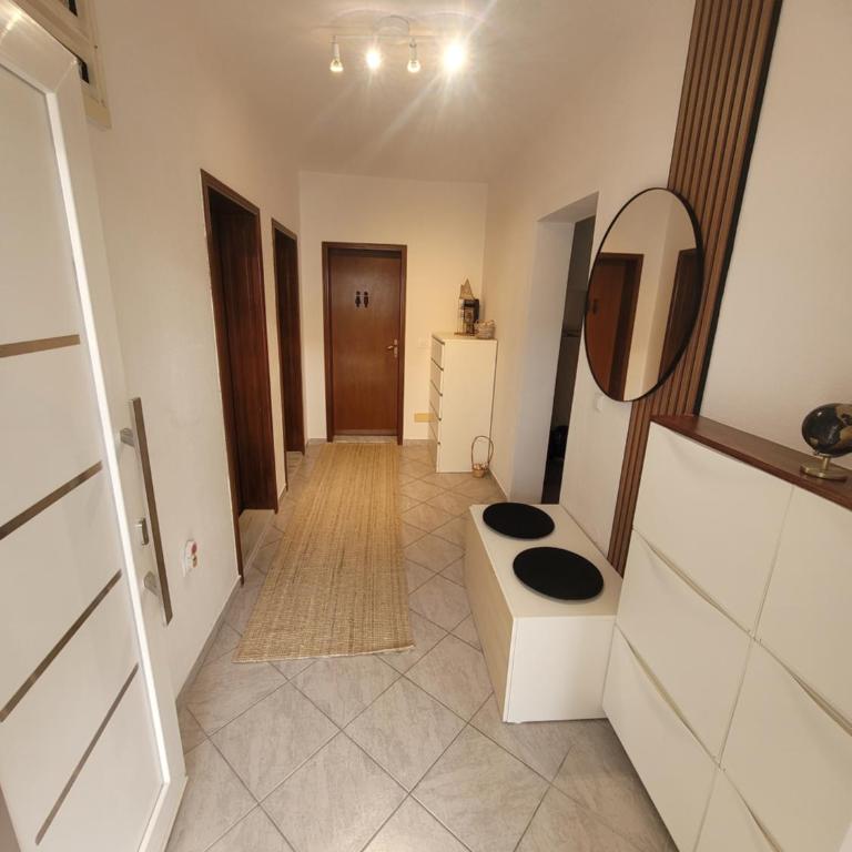 Apartman Holiday Self Check-in, Free parking - Apartman sa 2 Spavaće Sobe - 19
