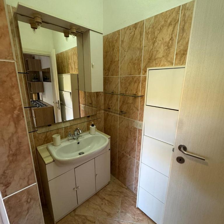 Gioiello House - One-Bedroom Apartment - 5