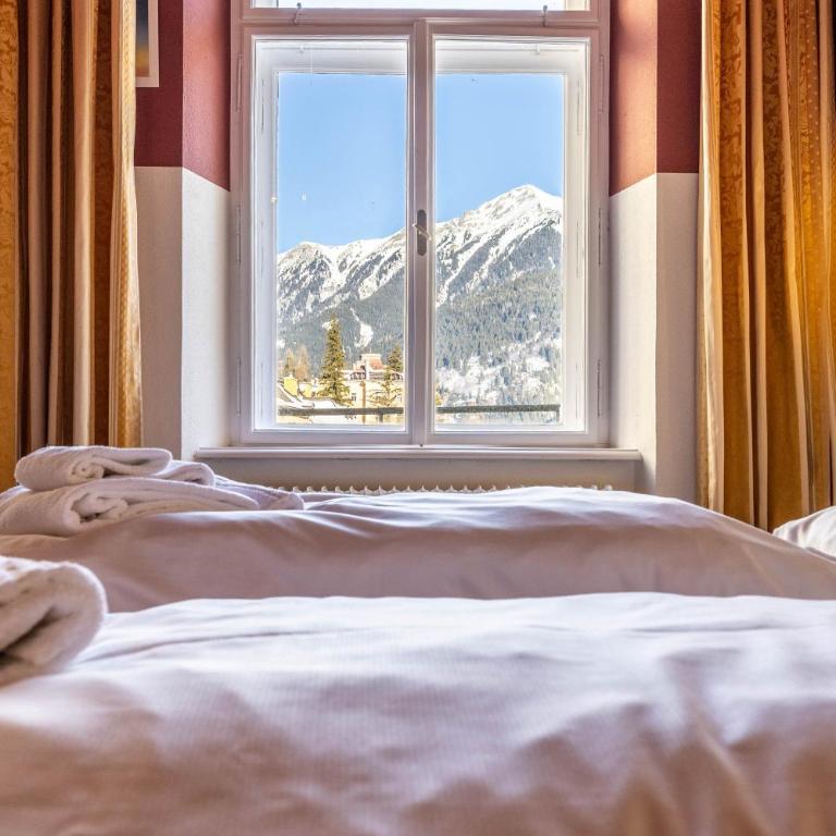 the eighteen86 by keyone - Vierbettzimmer mit Badewanne - 1