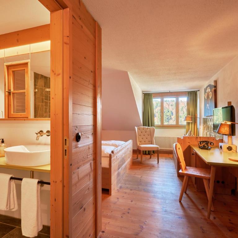 Hotel Oberstdorf - Doppelzimmer mit Bergblick - 3