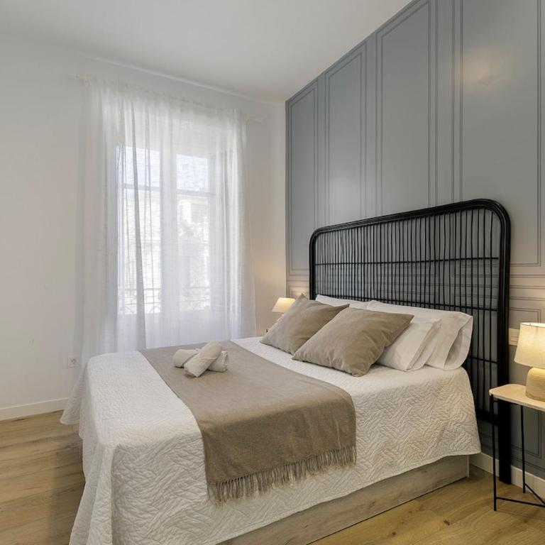 Comfort and Design en Gran Via de Colón - Three-Bedroom Apartment - 9