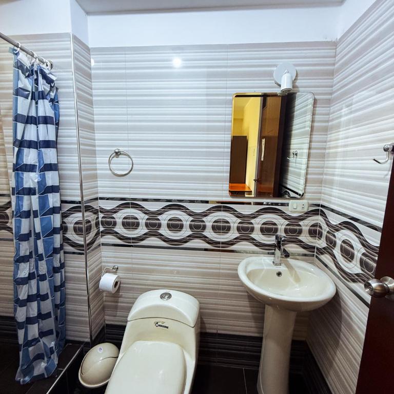 Apart La Merced - Double Room with Private Bathroom - 8