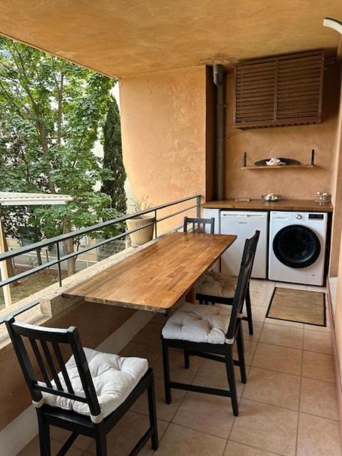 T2 Lumineux, Calme avec Wifi Proche centre et site culturels - Appartement 1 Chambre - 10