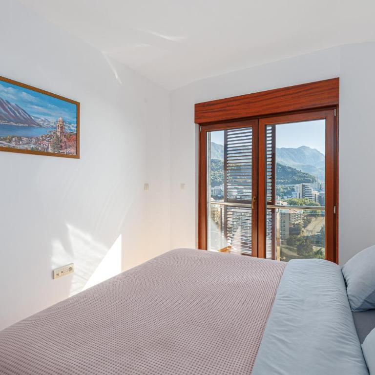 Panoramic Sea View 1BD Apartment - One-Bedroom Apartment - 4