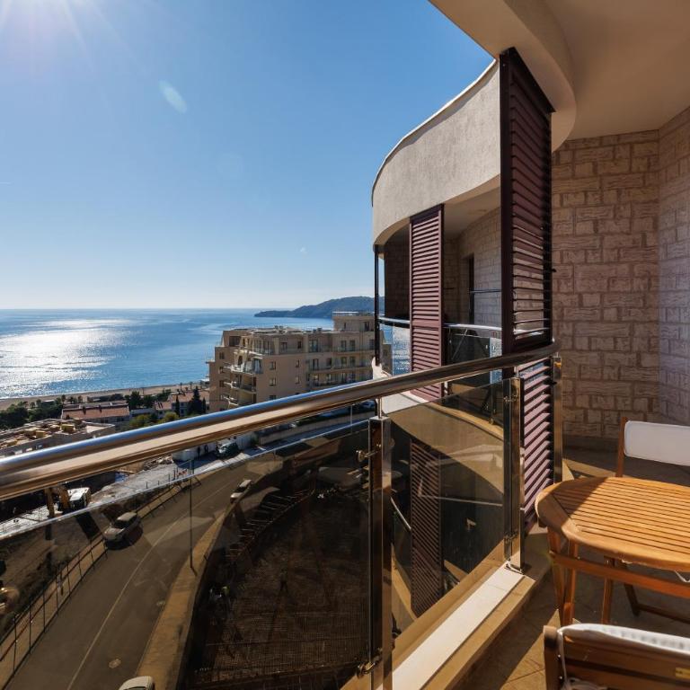 Panoramic Sea View 1BD Apartment - One-Bedroom Apartment - 1
