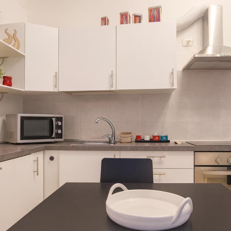 Xenia - Studio in Via delle Vigne 5 - Two-Bedroom Apartment - 6