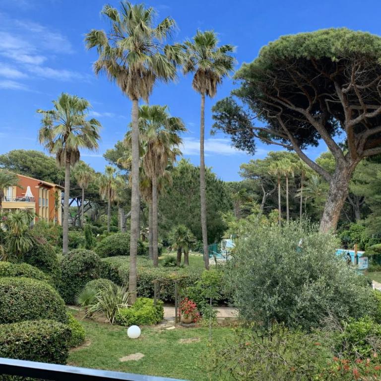 LA BADINE Appartement rénové Haut de gamme Balneo Climatisation - Appartement - Vue sur Piscine - 17