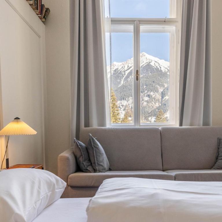 the eighteen86 by keyone - Vierbettzimmer mit Badewanne - 1