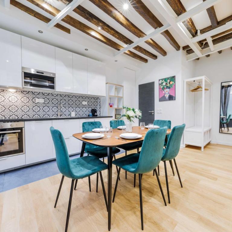 Chic Apartment in Paris Ideally Located for 6P - Appartement 2 Chambres - 13