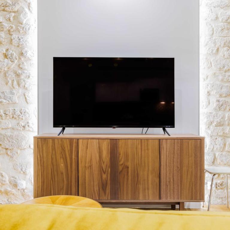Chic Apartment in Paris Ideally Located for 6P - Appartement 2 Chambres - 15