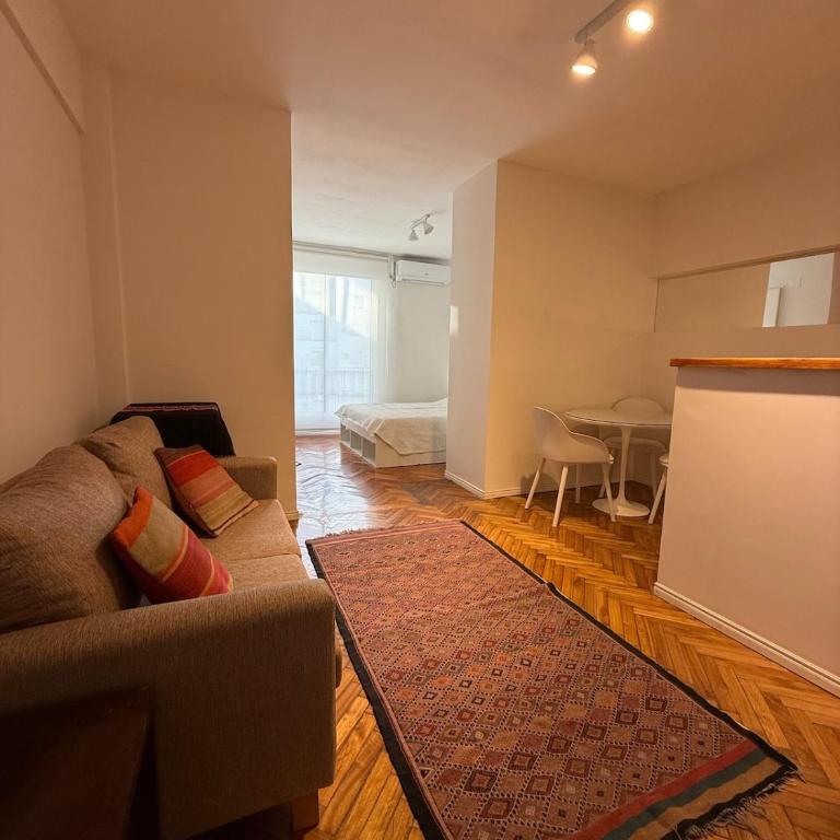 Bright studio apartment in an excellent location - Apartamento de 1 dormitorio - 2