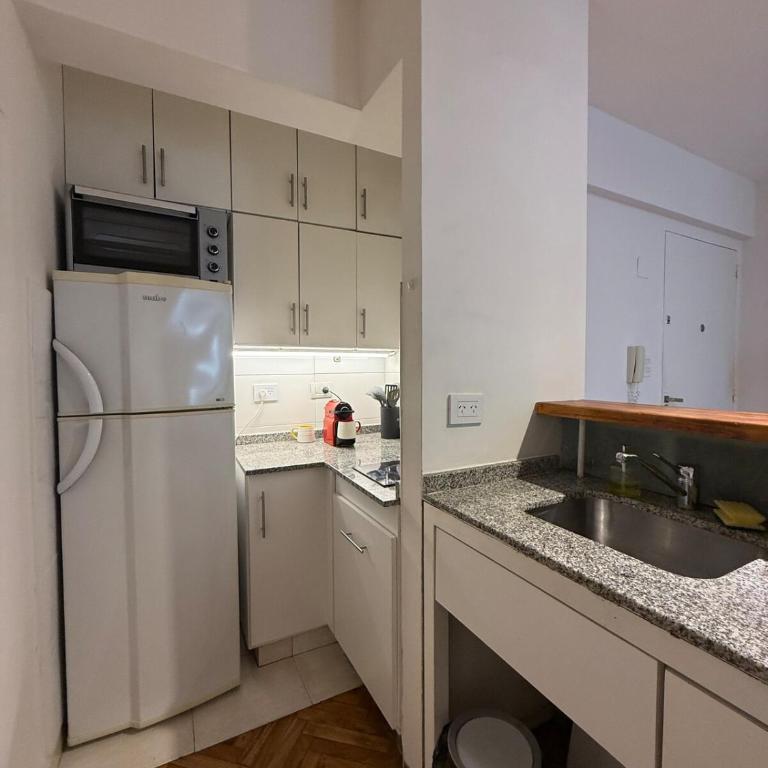 Bright studio apartment in an excellent location - Apartamento de 1 dormitorio - 7
