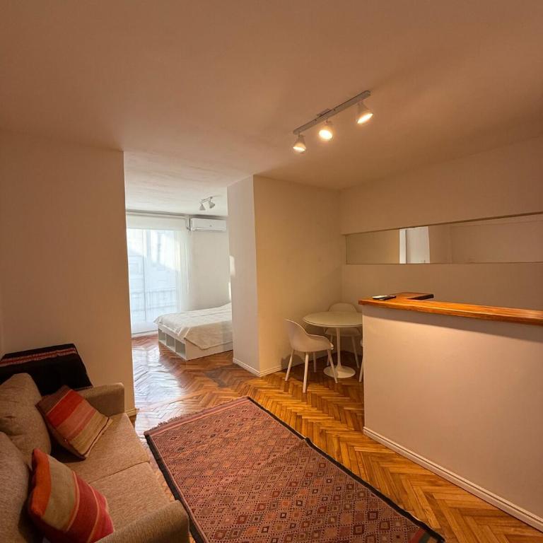 Bright studio apartment in an excellent location - Apartamento de 1 dormitorio - 18