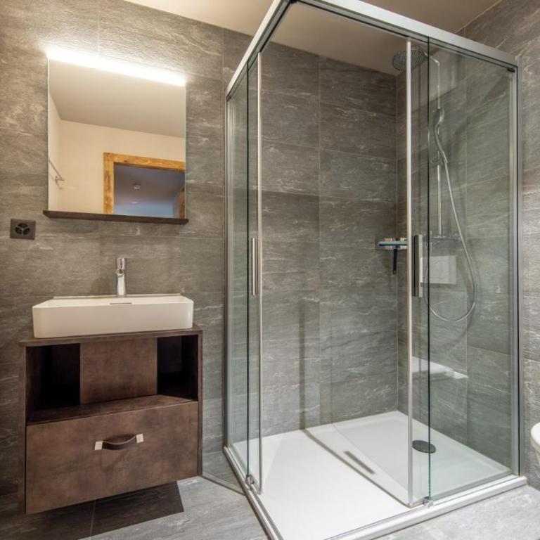 SWISSPEAK Resorts by Pierre & Vacances Premium Vercorin - Superior Apartment mit 2 Schlafzimmern (6 Personen) - 3
