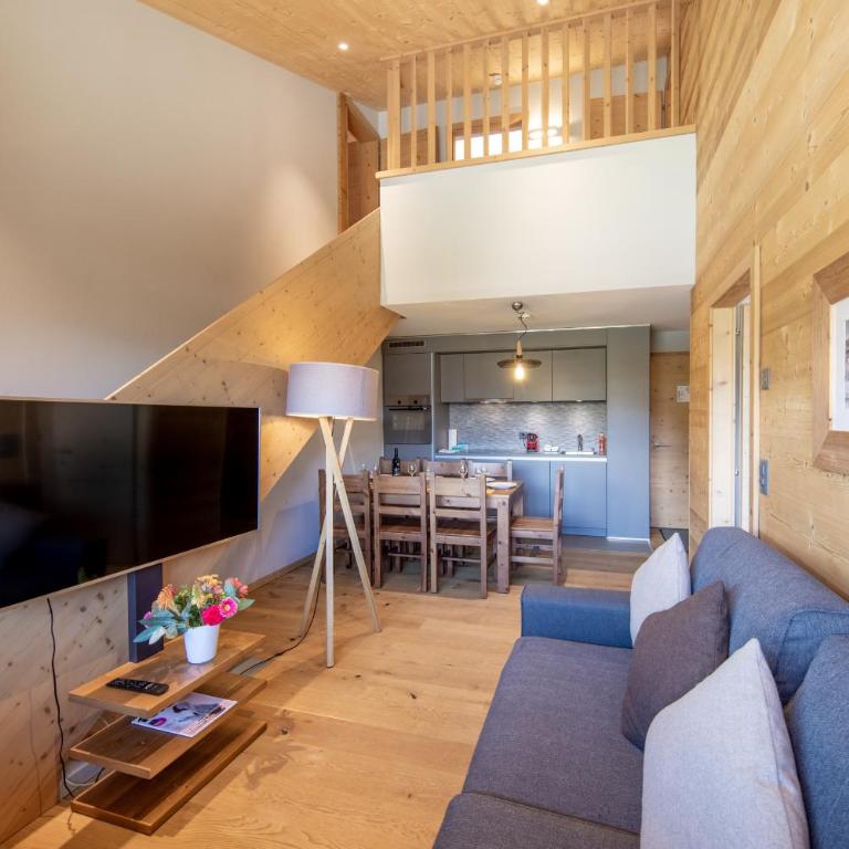 SWISSPEAK Resorts by Pierre & Vacances Premium Vercorin - Three-Bedroom Duplex Apartment (7 People) - 2