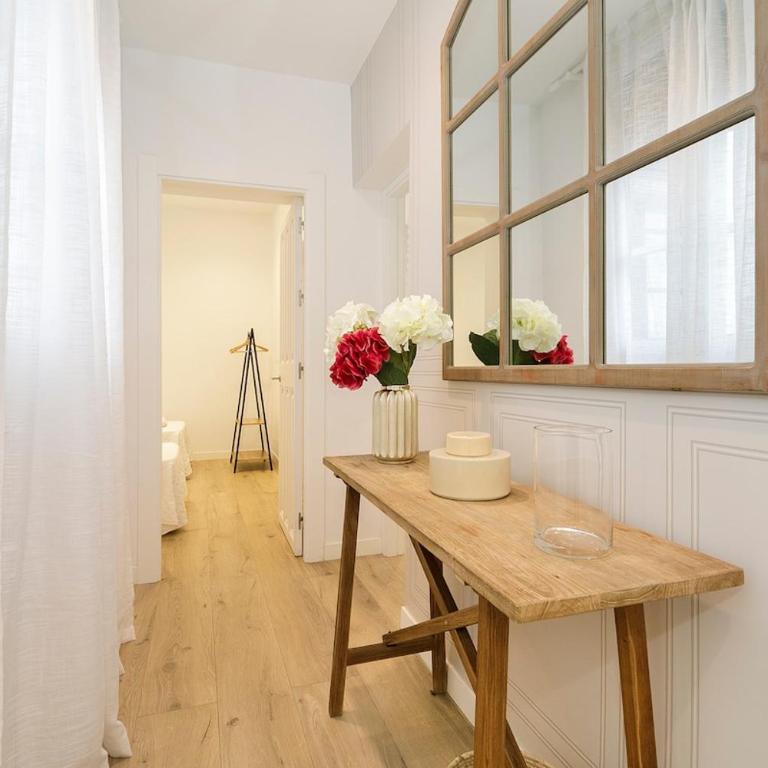 vistas a la catedral en la Gran Via - Two-Bedroom Apartment - 19