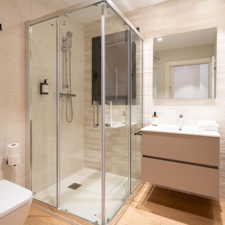 Modern Central Apartment Building - Apartamento con terraza - 12