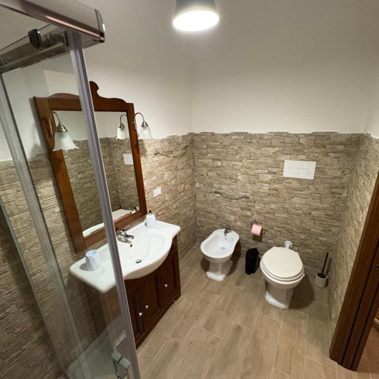 Oliveri's Home - Appartamento con 2 Camere da Letto - 40