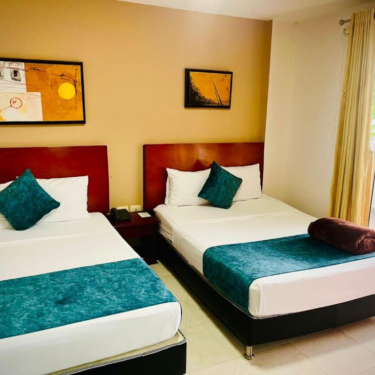 Hotel Luxor Cúcuta - Standard Quadruple Room - 1