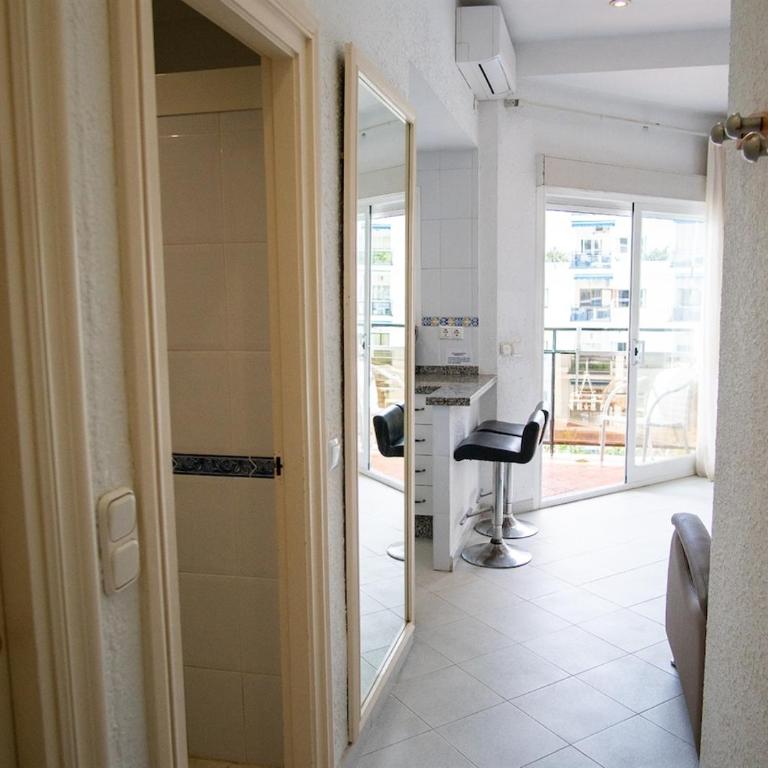 Skol 205A Studio with sea and pool views - Apartamento Estudio - 1 cama doble - 5