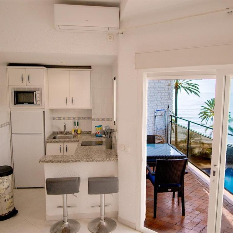 Skol 205A Studio with sea and pool views - Apartamento Estudio - 1 cama doble - 23
