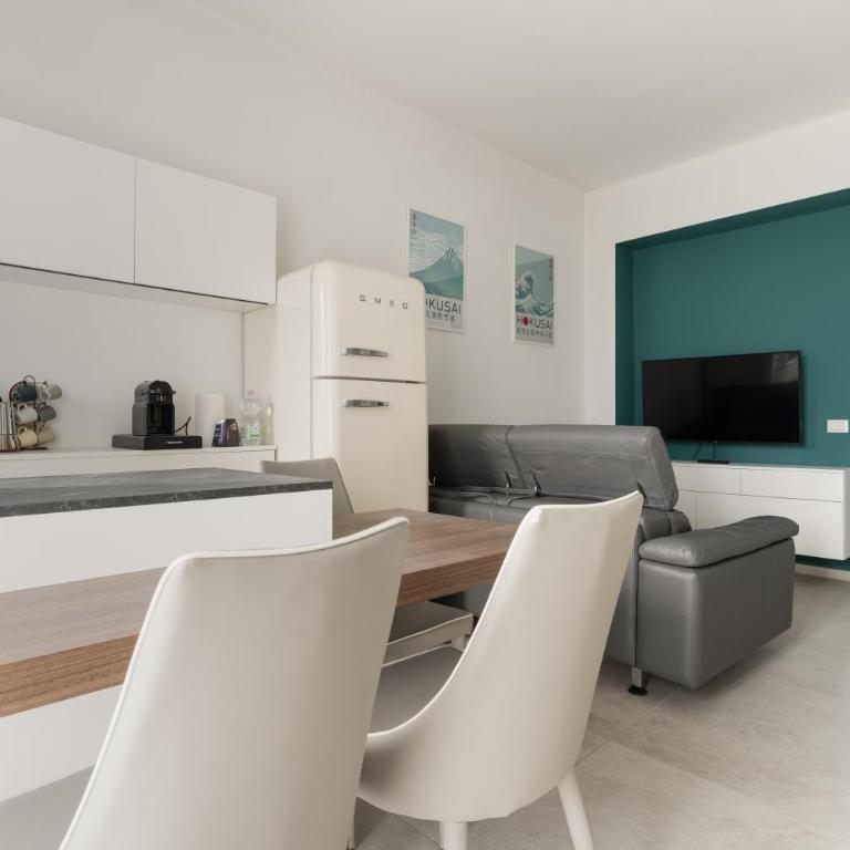 Lambrate - Corti - Bilocale con ampio balcone - Appartamento con 1 Camera da Letto - 2