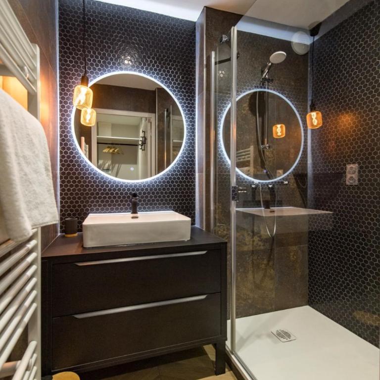 2 appartements Ski 3 Vallées & vélo 8-12 pers - Appartement - 24