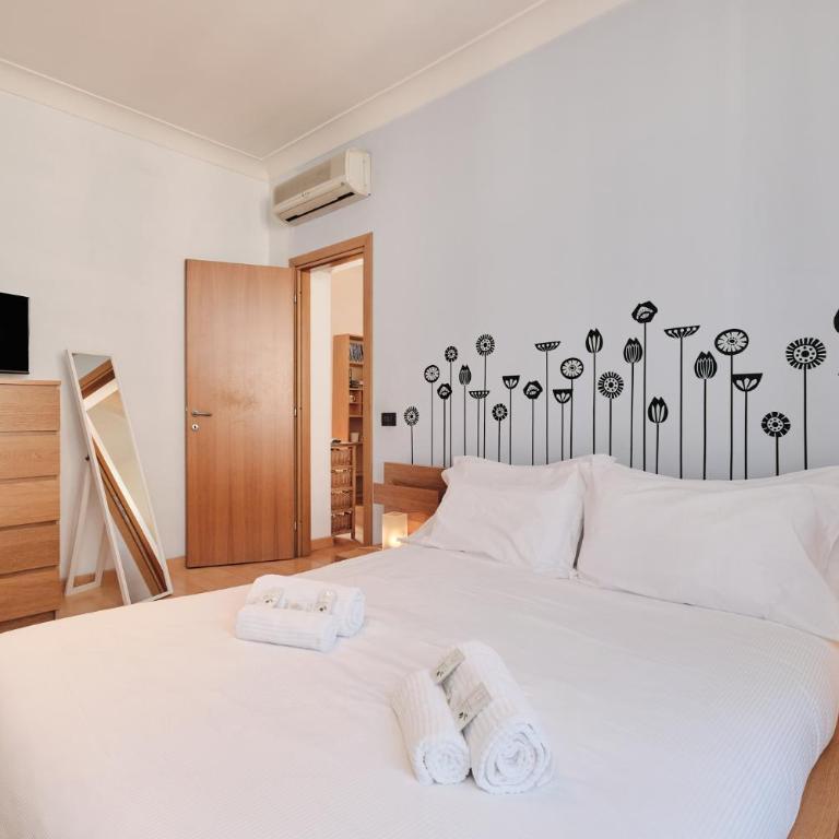 Near the Colosseum - Balcony with a view of Rome - Appartamento con 1 Camera da Letto con Balcone e Vista Città - 7