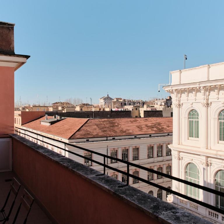 Near the Colosseum - Balcony with a view of Rome - Appartamento con 1 Camera da Letto con Balcone e Vista Città - 23