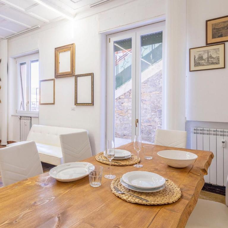 La Casa di Bruno, Terrace, in the Heart of Genova - Apartment - 2