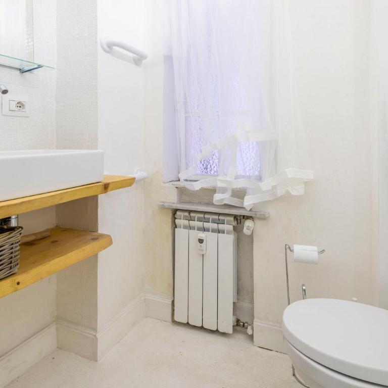 La Casa di Bruno, Terrace, in the Heart of Genova - Apartment - 24