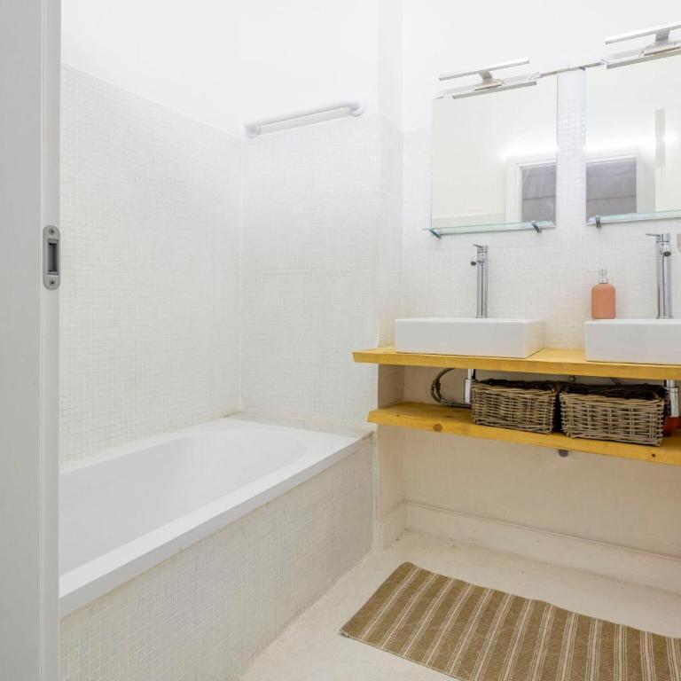 La Casa di Bruno, Terrace, in the Heart of Genova - Apartment - 11